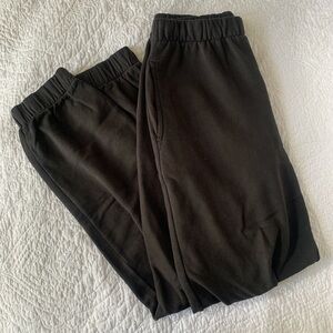 BRANDY MELVILLE ROSA SWEATPANTS